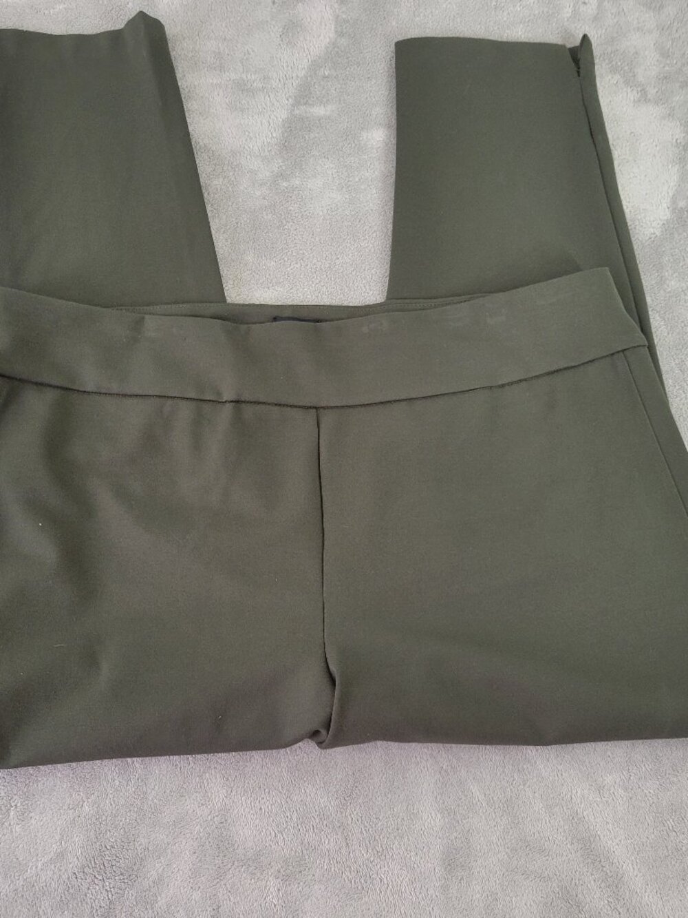 Express Womens XXL Green Cropped Pants Elastic Waist Pull On Ankle GRE44E
